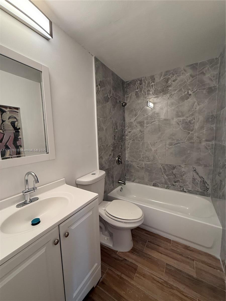 3501 NW 17th Ter