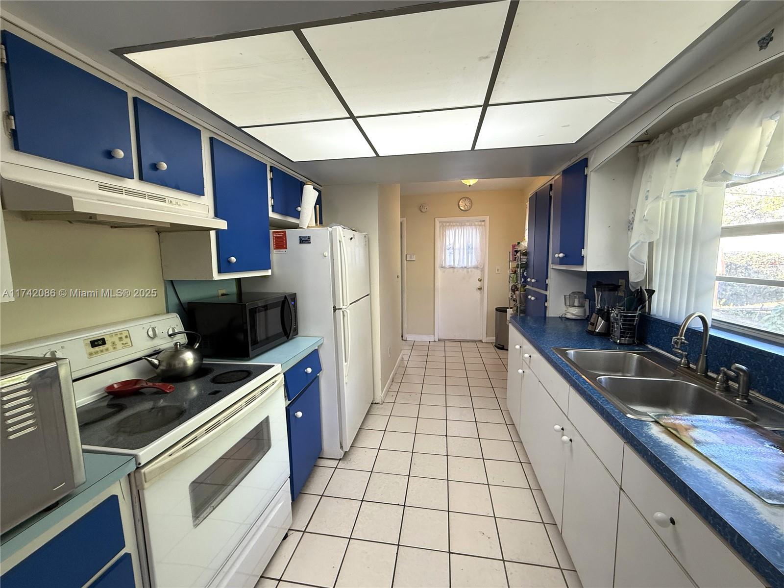 370 NW 43rd Ave