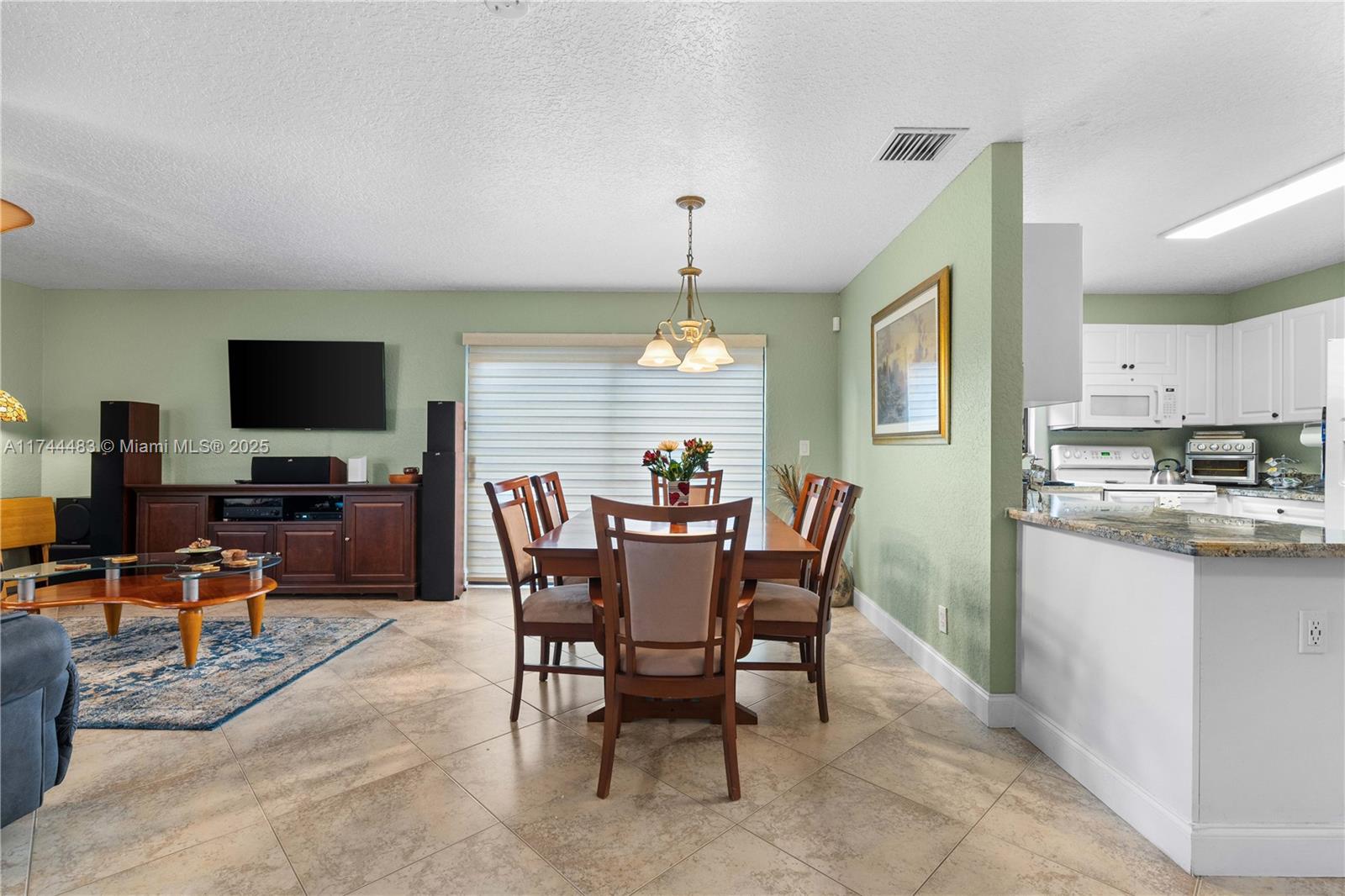 9555 Toledo Ln