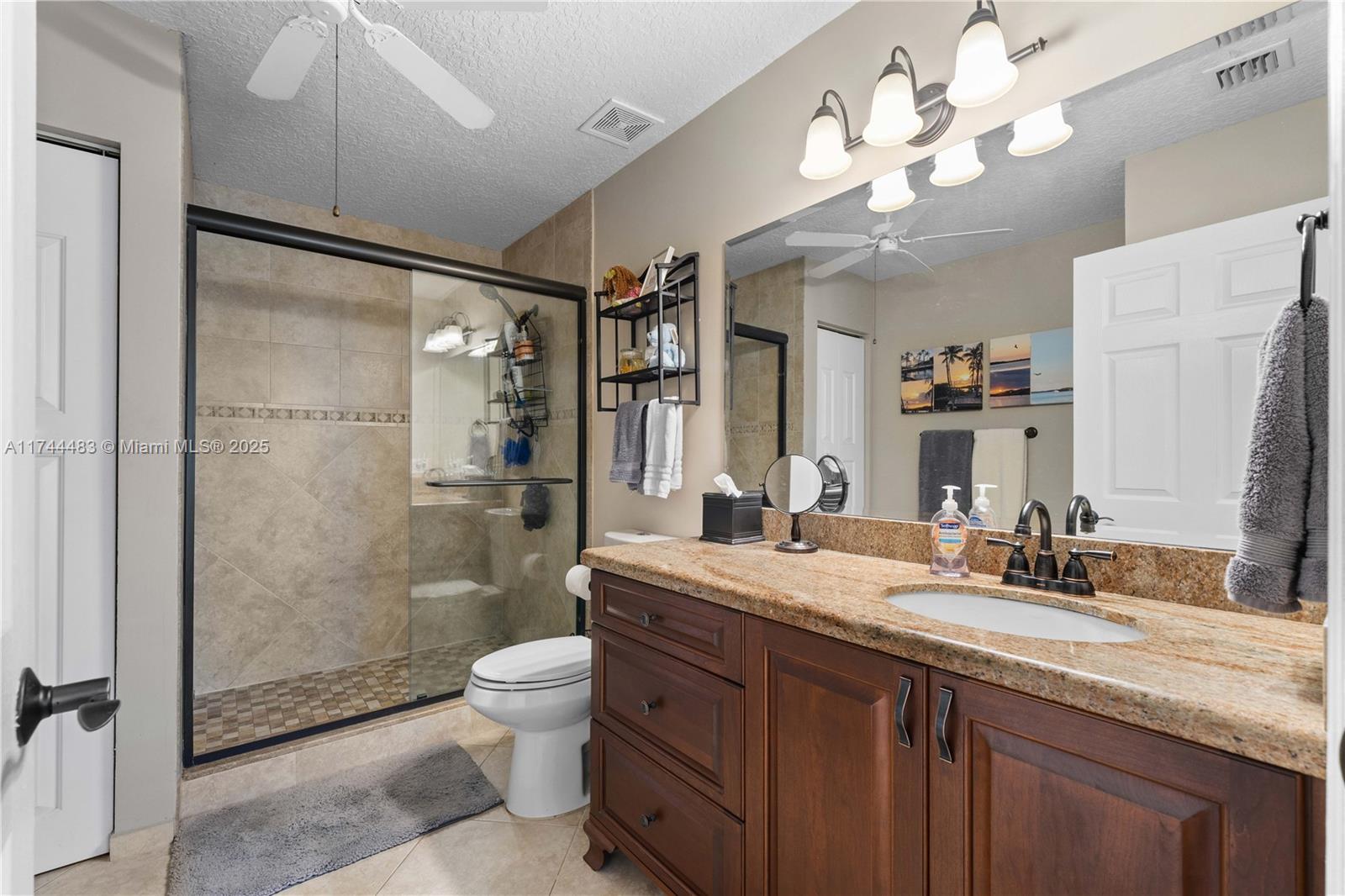 9555 Toledo Ln