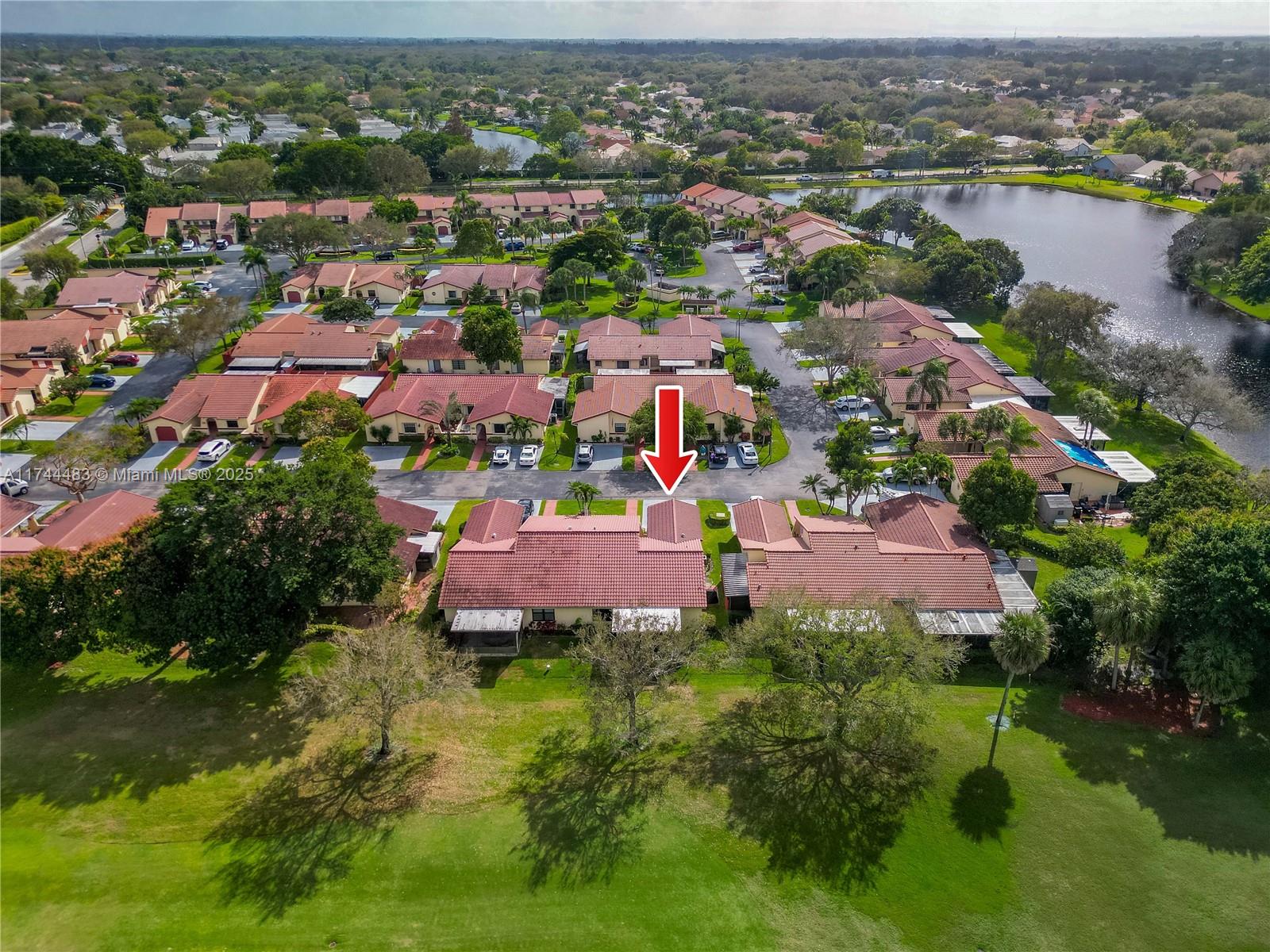 9555 Toledo Ln