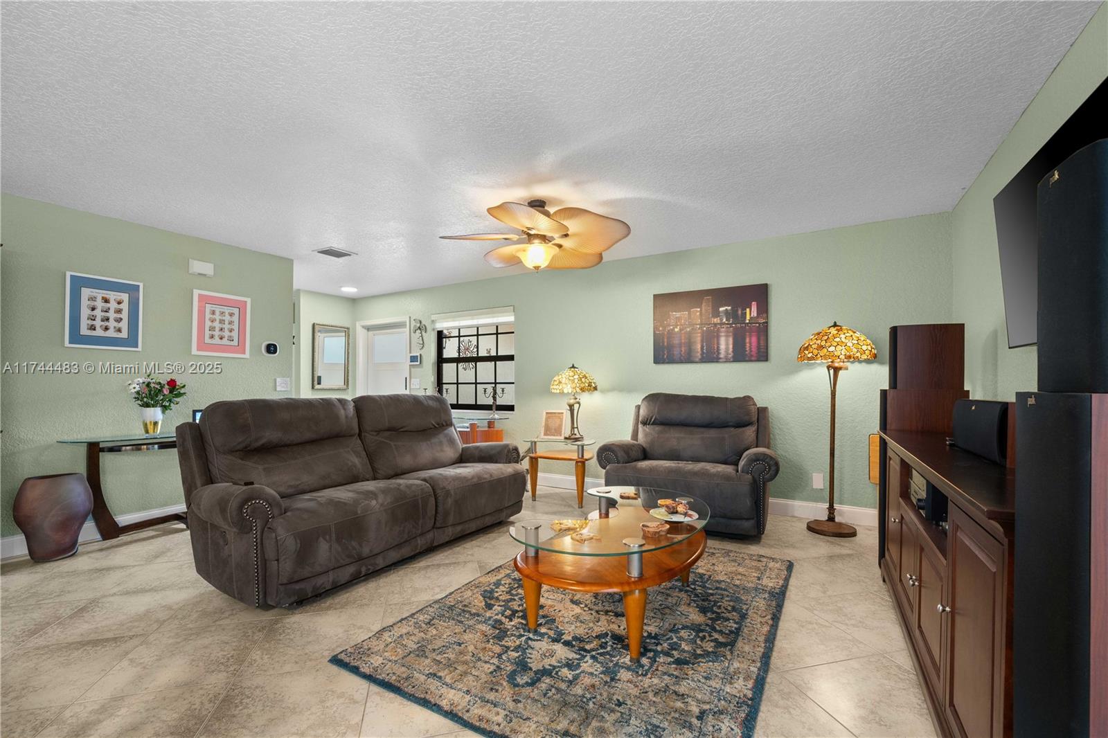 9555 Toledo Ln