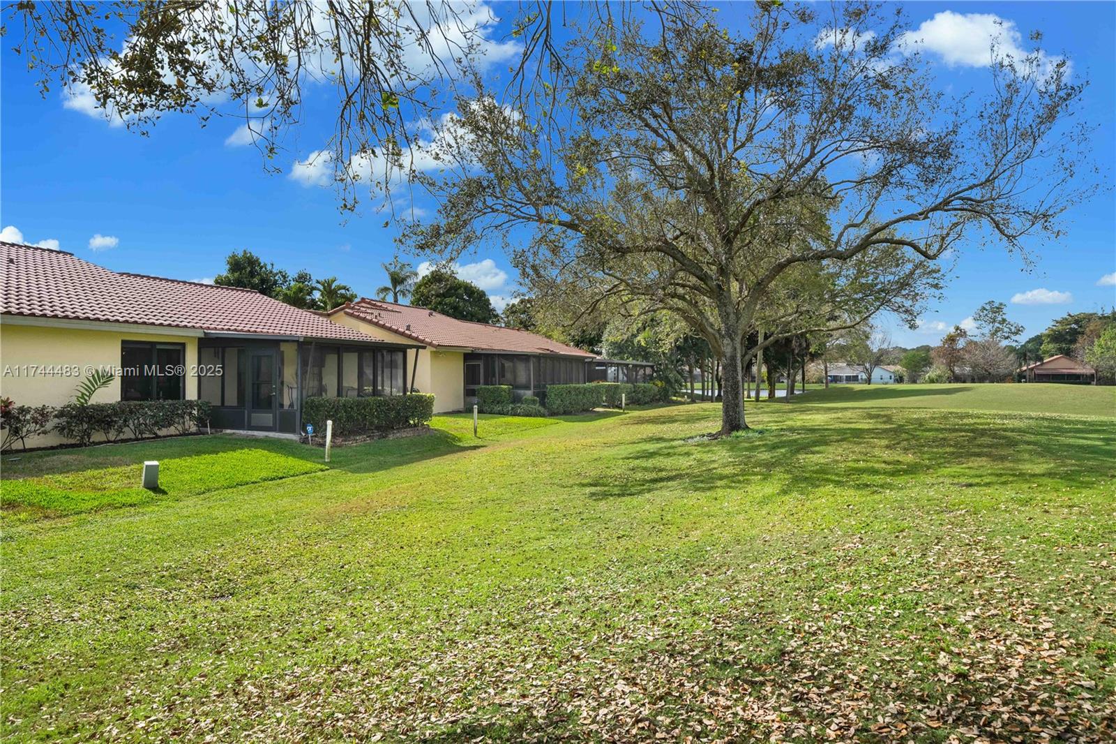 9555 Toledo Ln