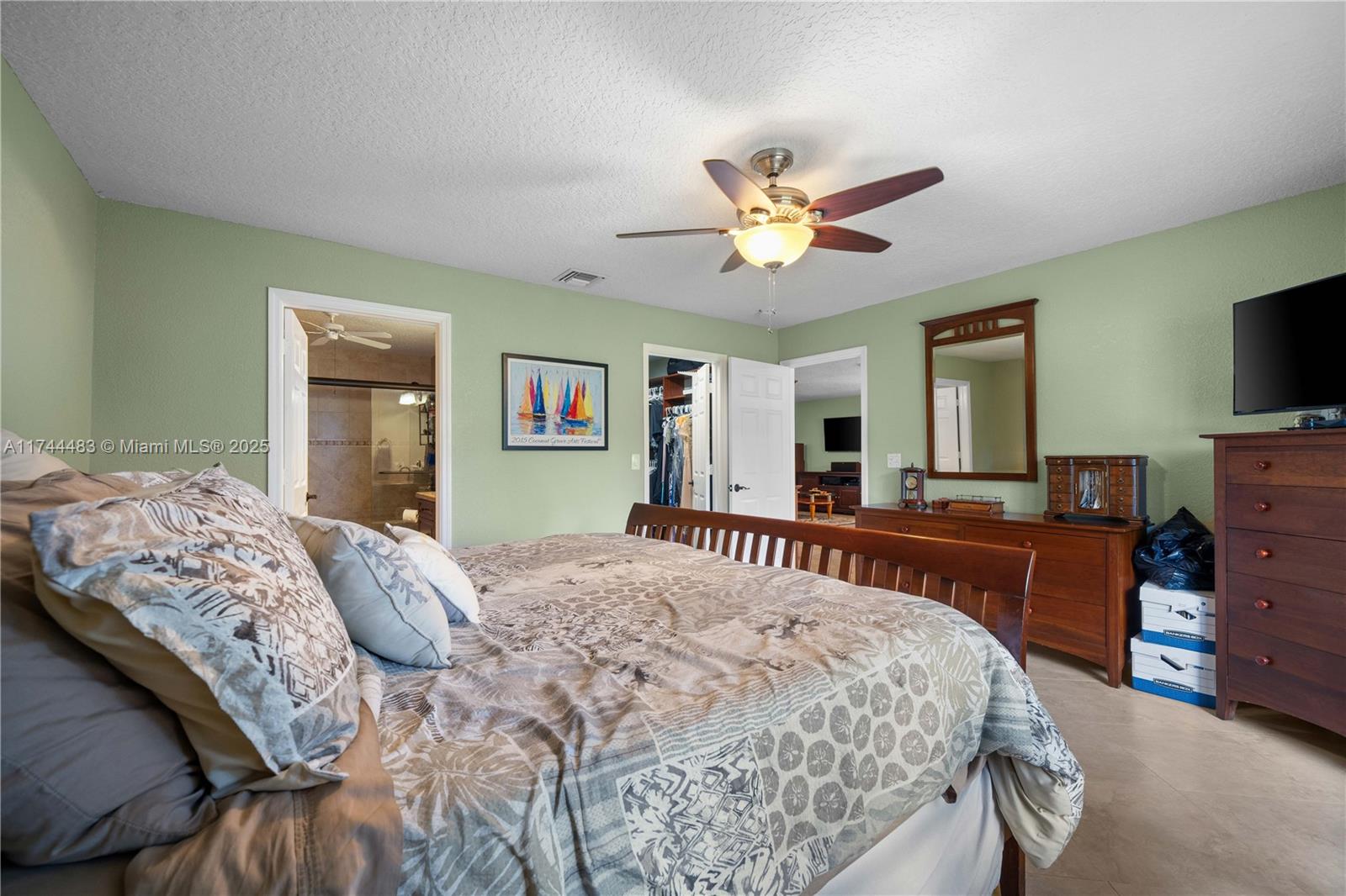 9555 Toledo Ln