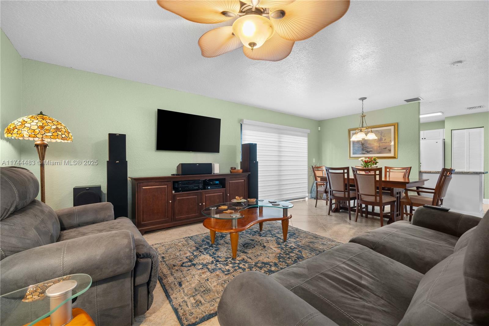 9555 Toledo Ln
