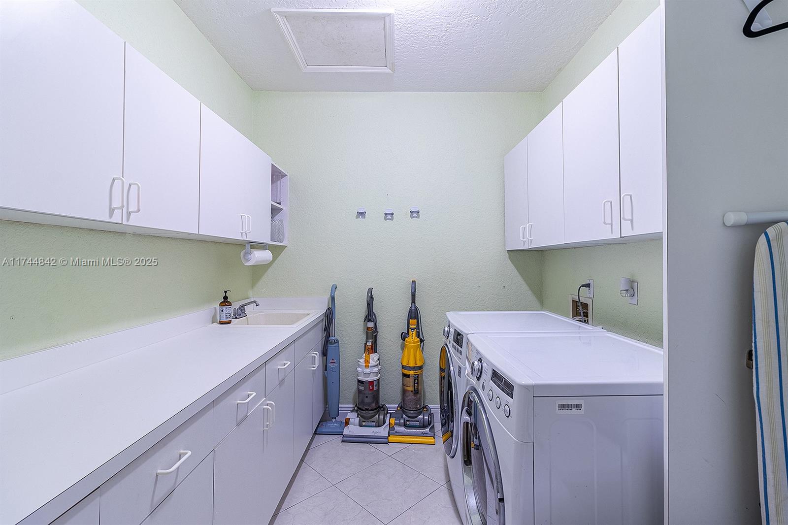 16601 SW 78th Ct