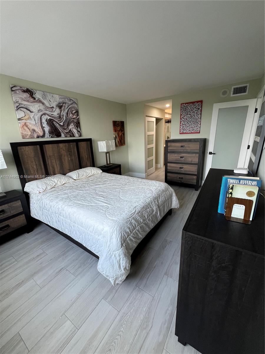 1800 N Andrews Ave # 5D