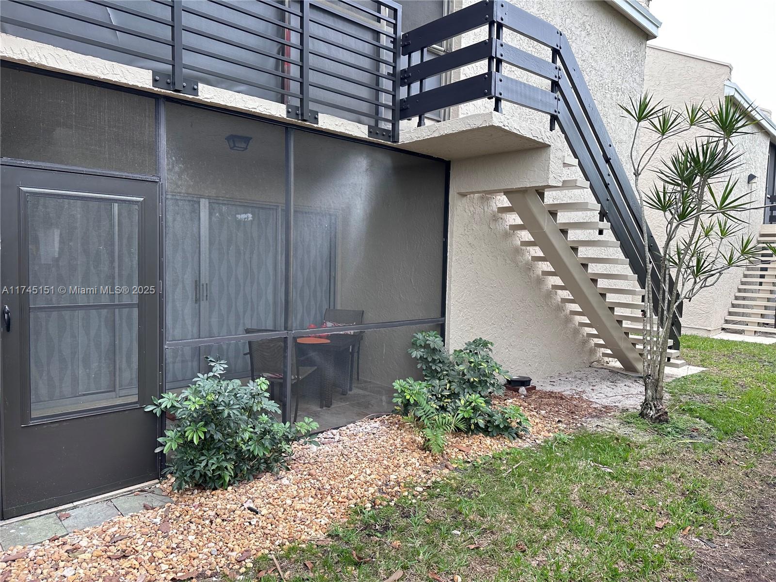 5302 NE 6th # A16