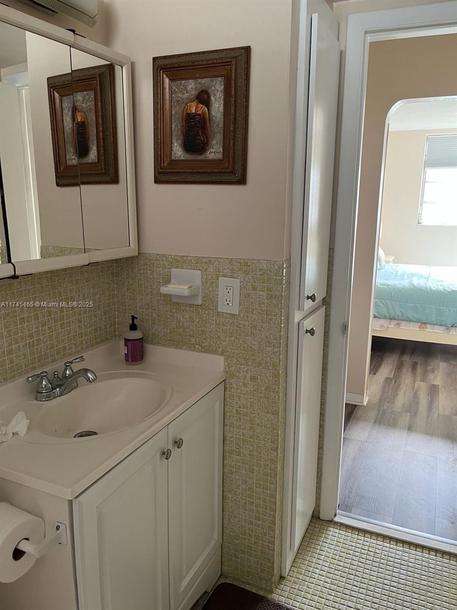 2855 Leonard Dr # H305