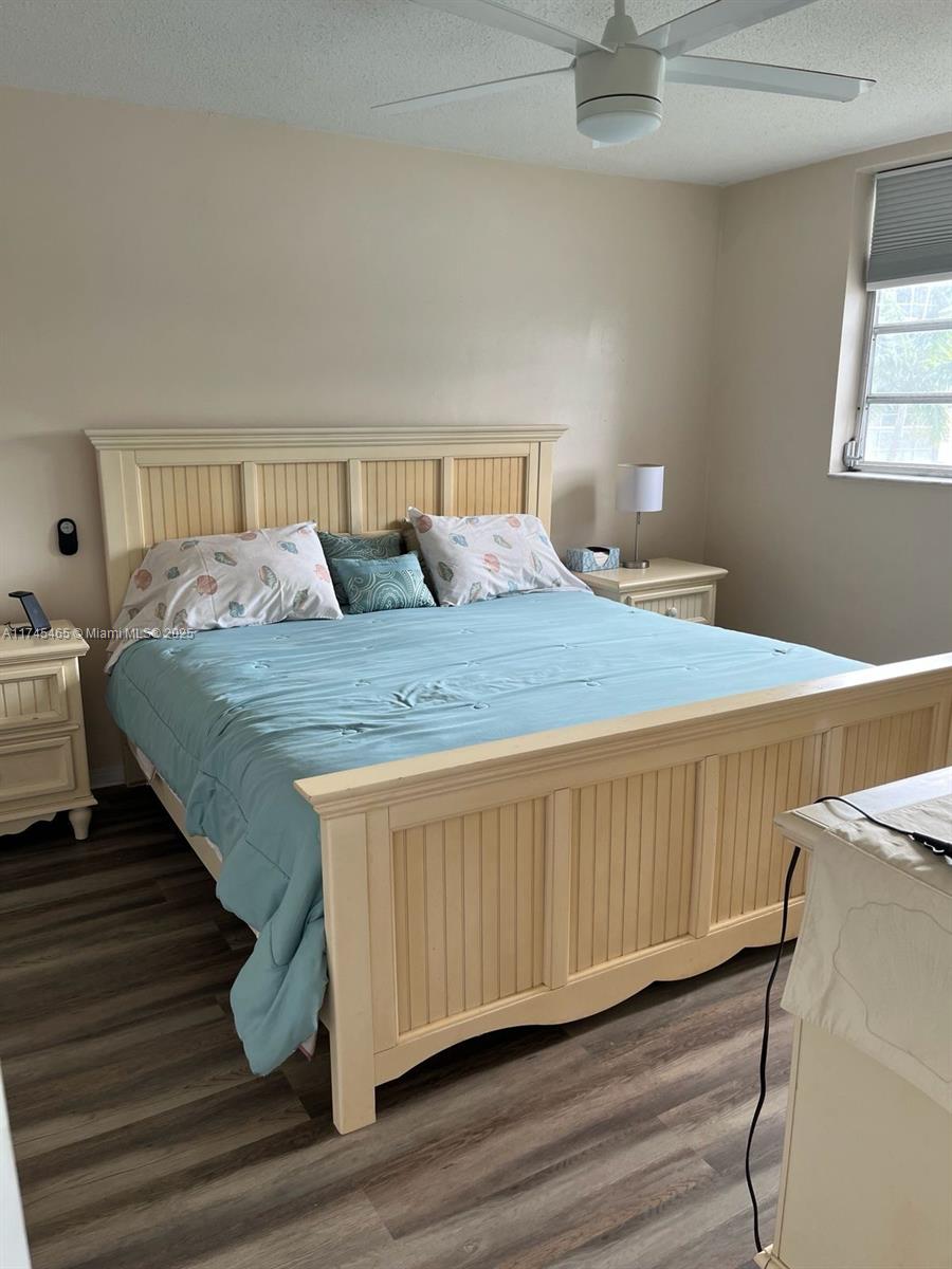 2855 Leonard Dr # H305