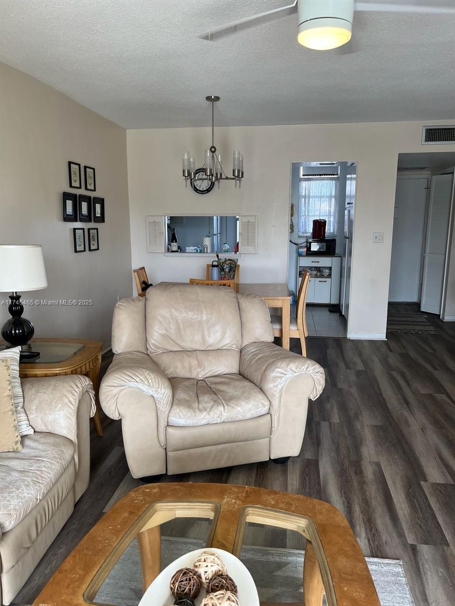 2855 Leonard Dr # H305