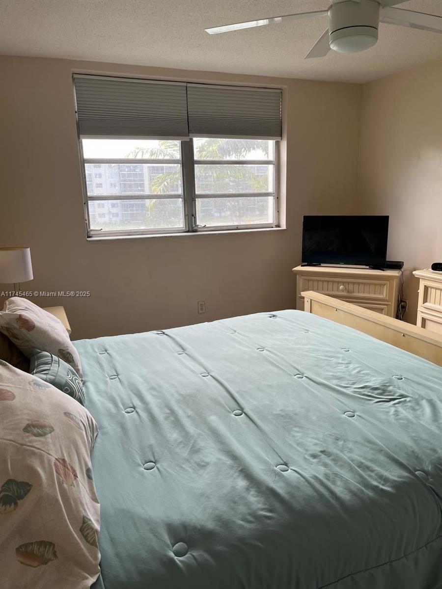 2855 Leonard Dr # H305