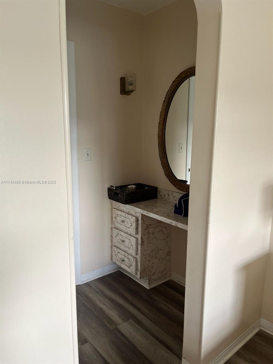 2855 Leonard Dr # H305