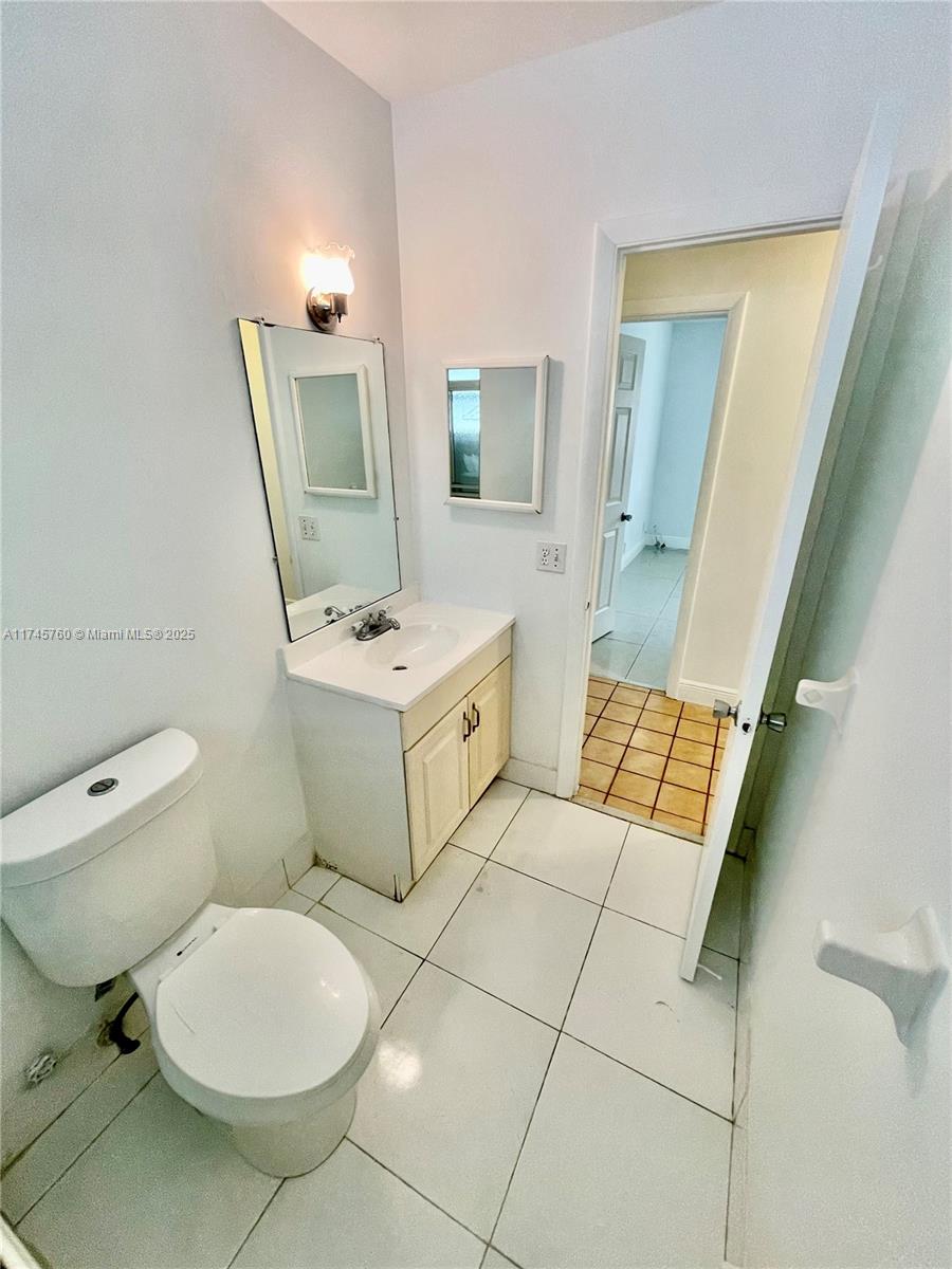6505 Winfield Blvd # 32 Unit: B-32
