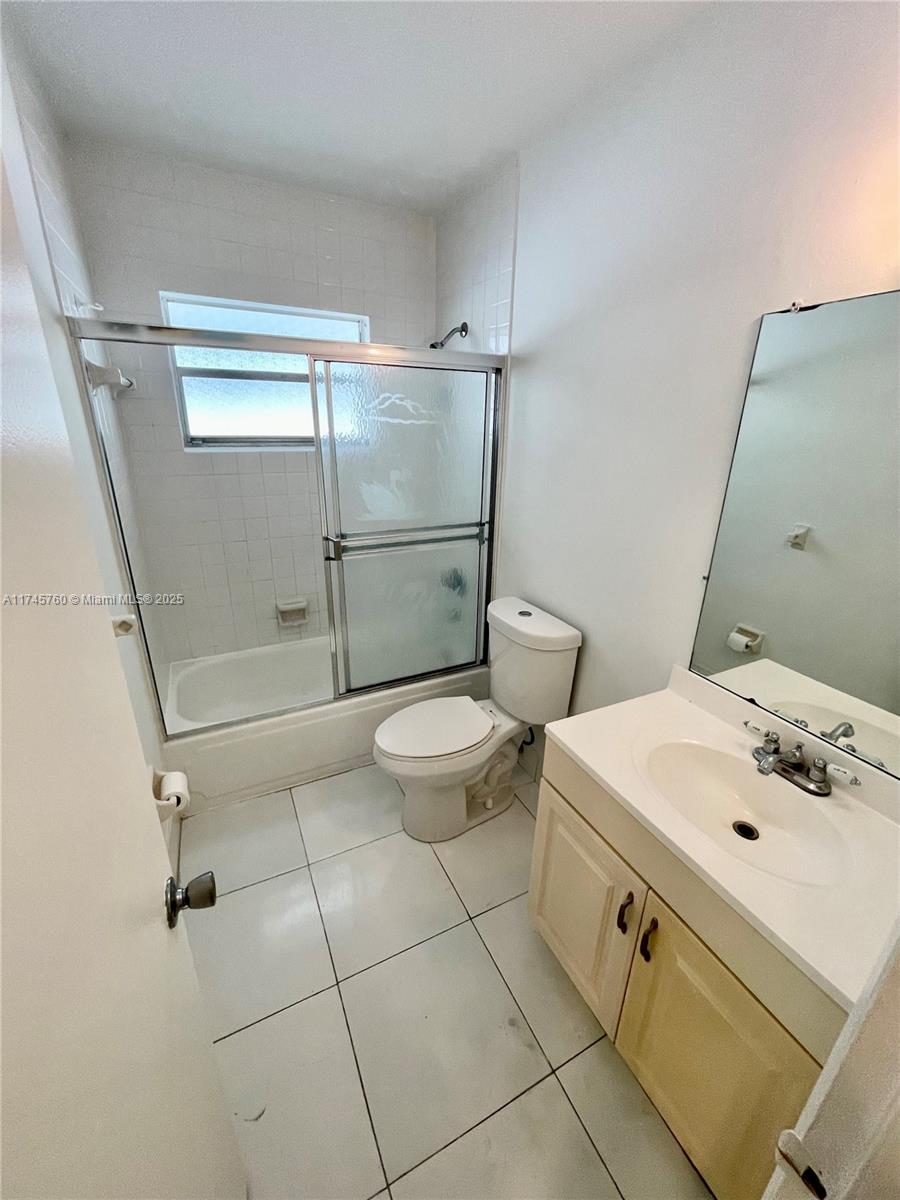 6505 Winfield Blvd # 32 Unit: B-32