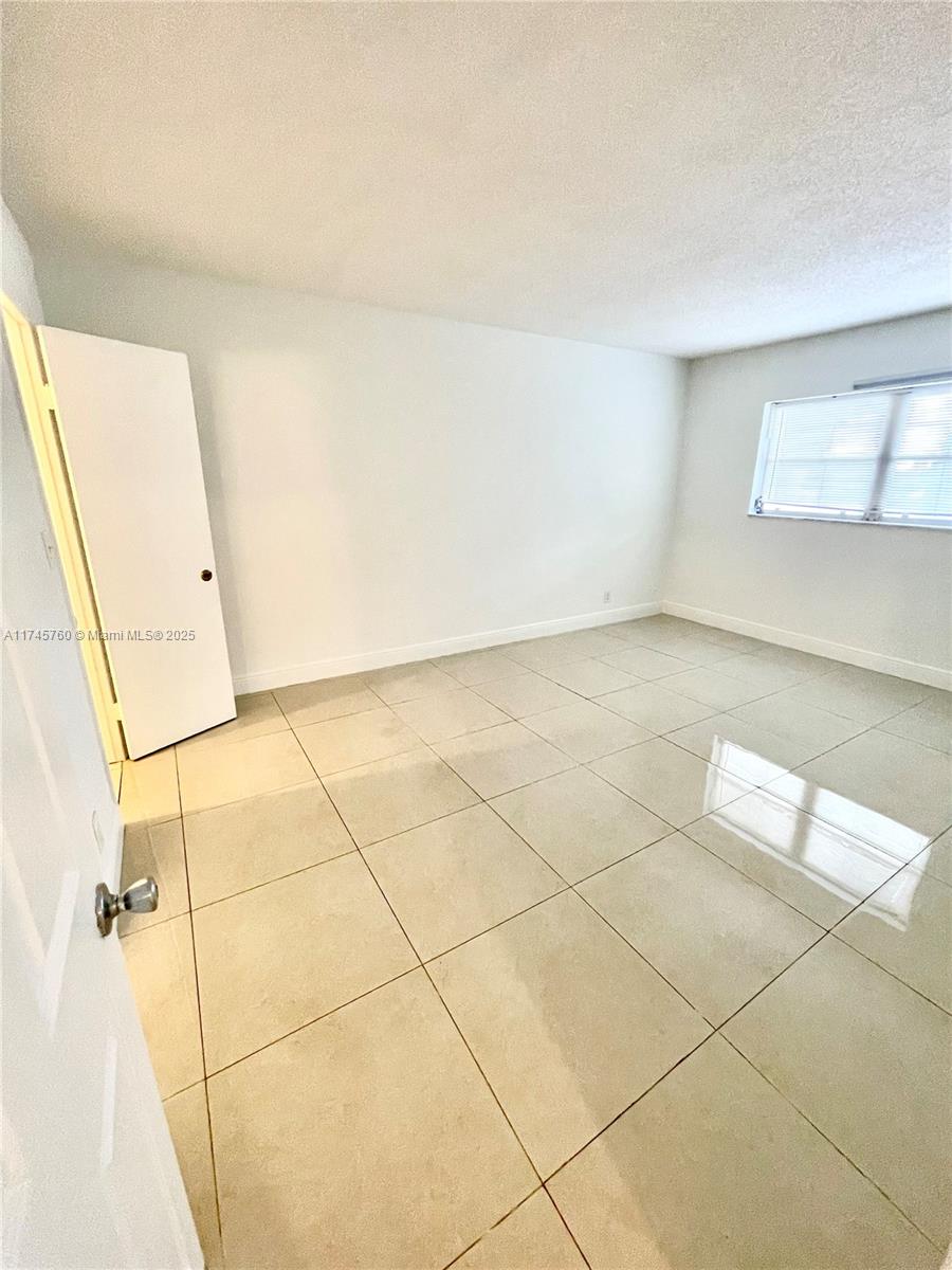 6505 Winfield Blvd # 32 Unit: B-32