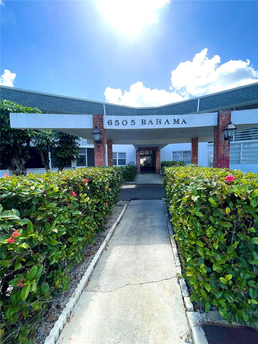 6505 Winfield Blvd # 32 Unit: B-32