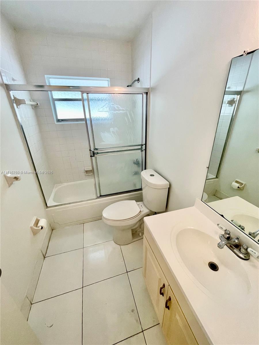 6505 Winfield Blvd # 32 Unit: B-32