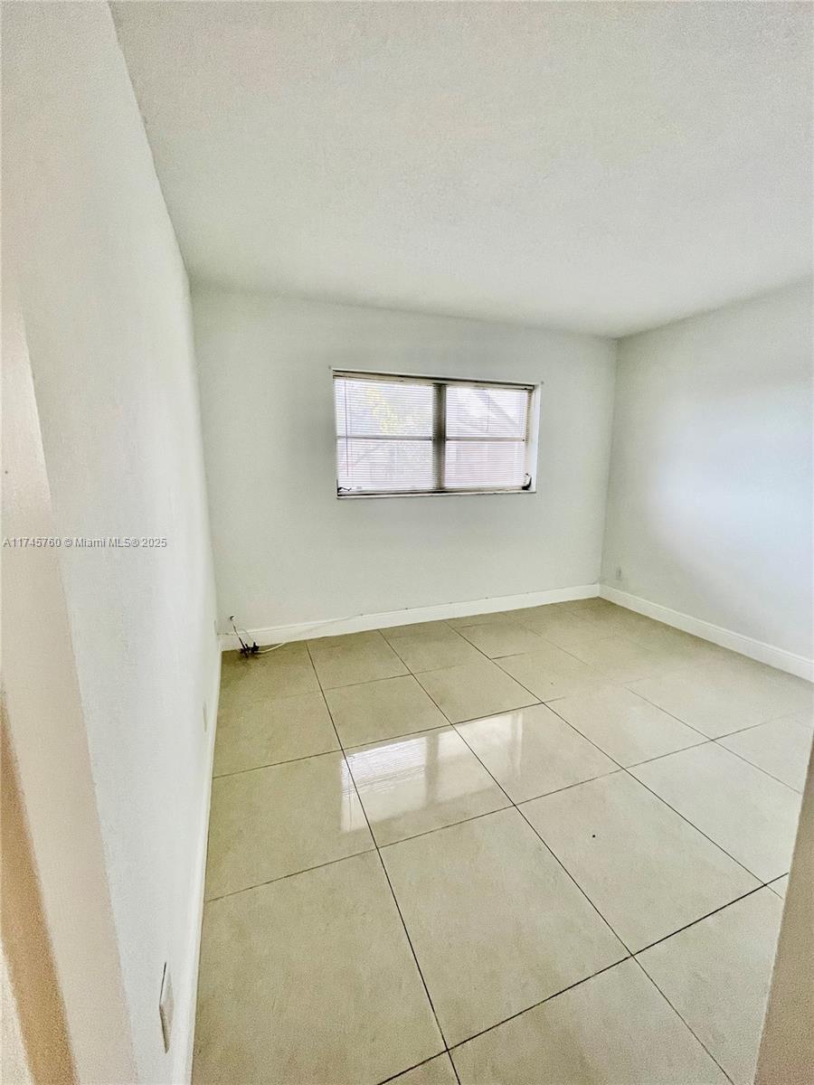 6505 Winfield Blvd # 32 Unit: B-32