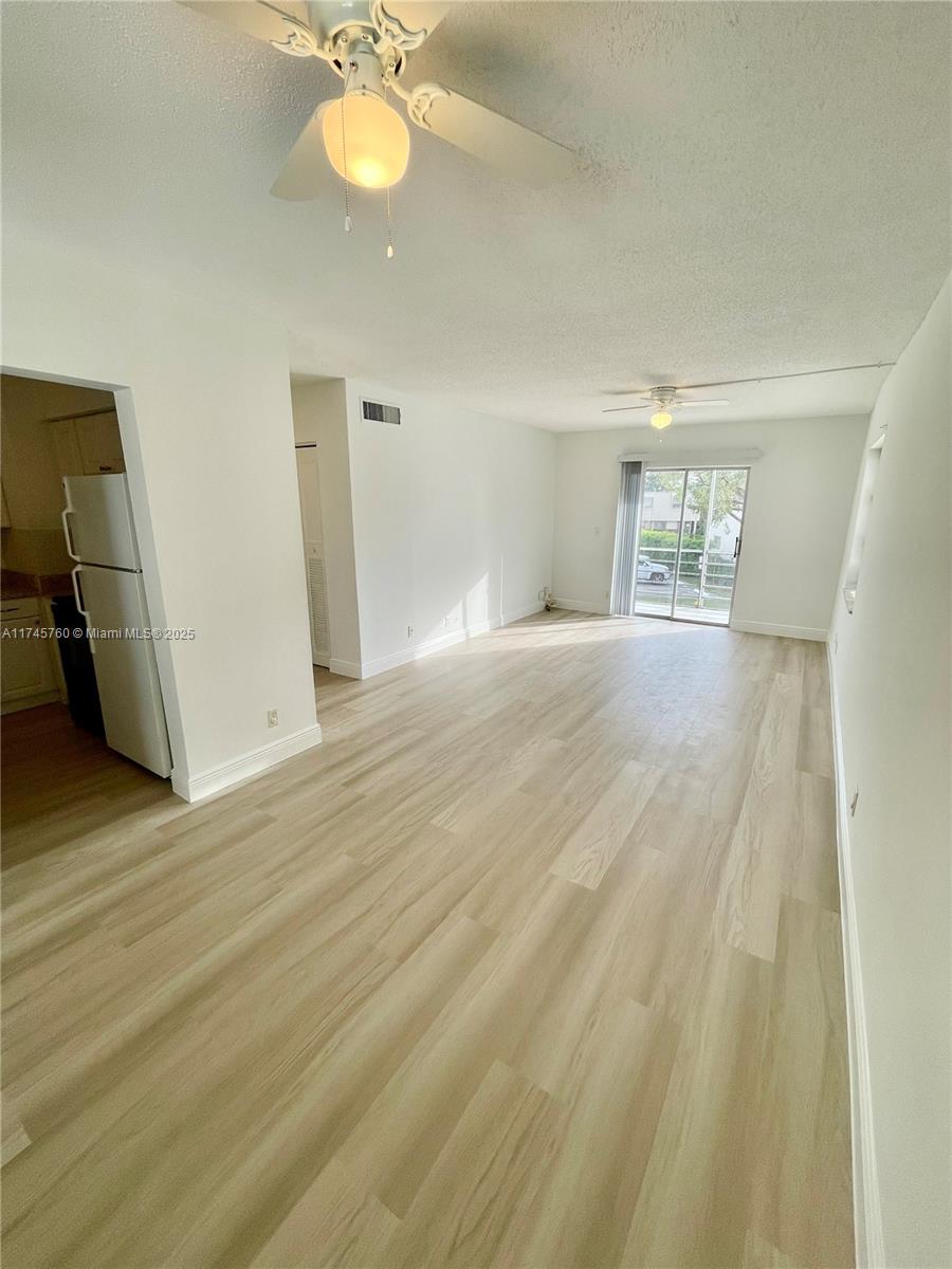 6505 Winfield Blvd # 32 Unit: B-32