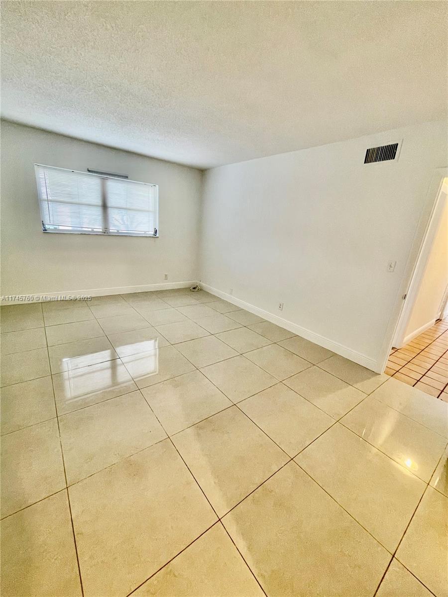 6505 Winfield Blvd # 32 Unit: B-32