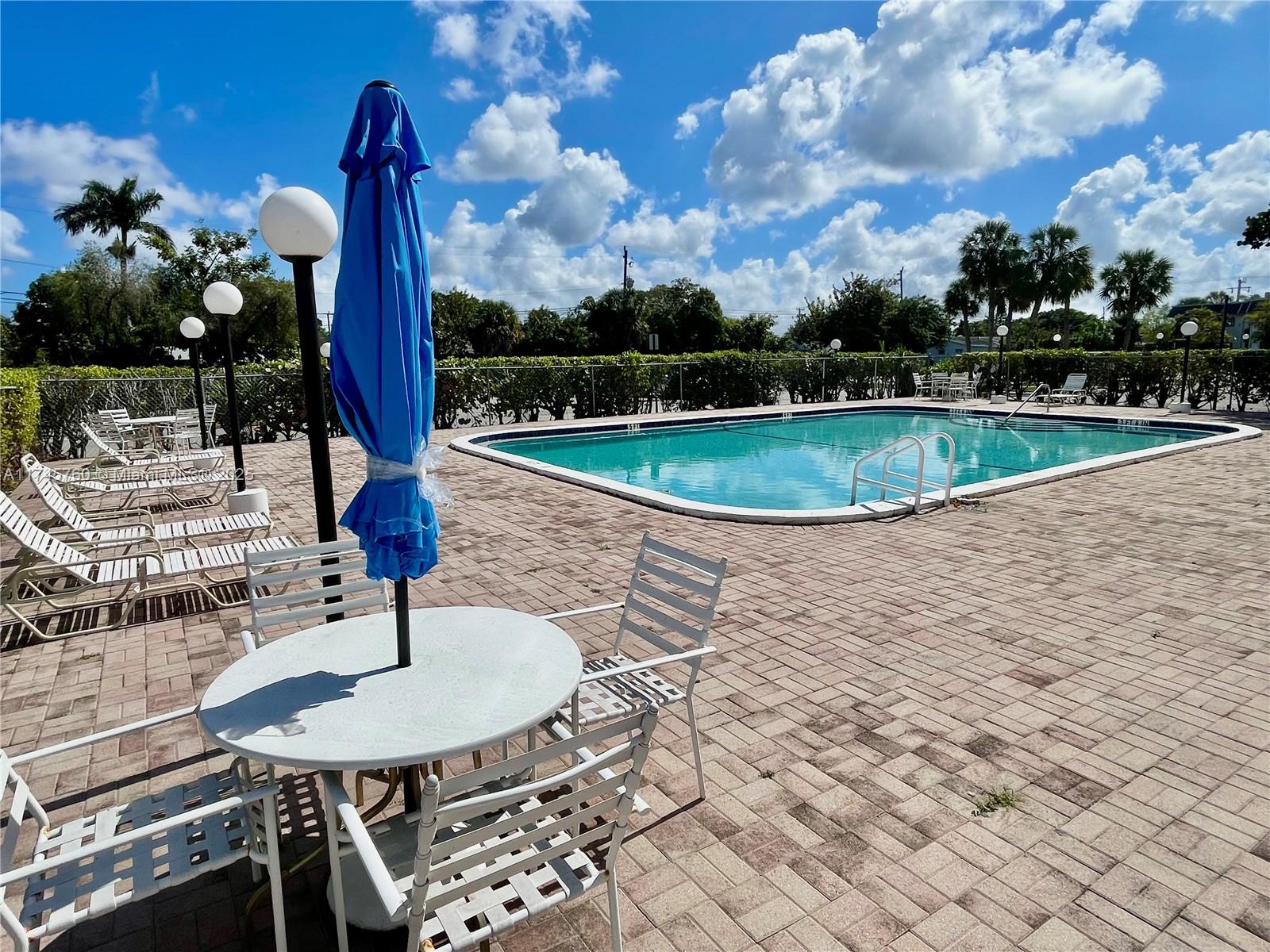 6505 Winfield Blvd # 32 Unit: B-32