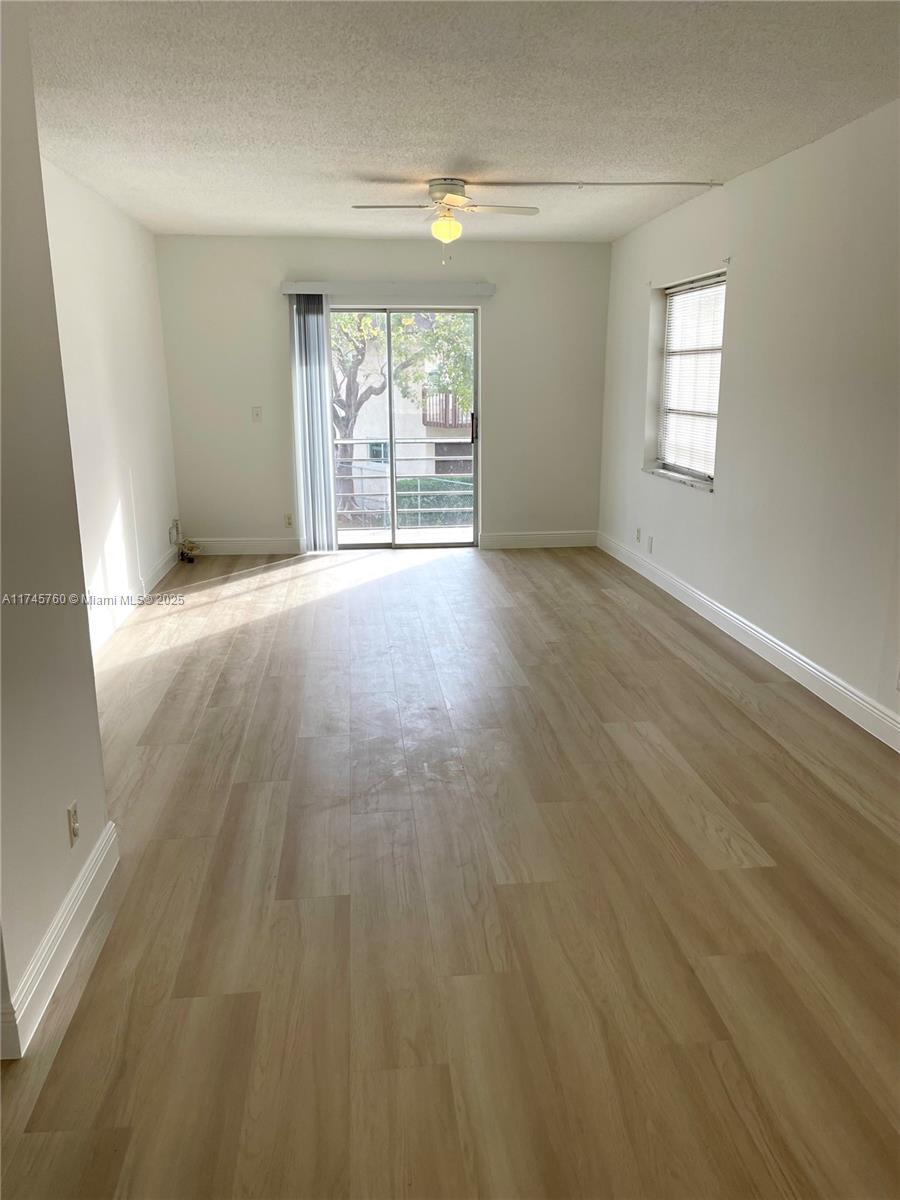 6505 Winfield Blvd # 32 Unit: B-32
