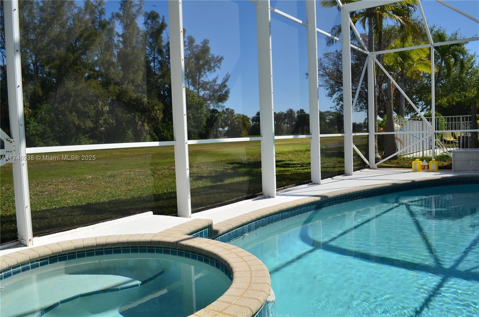 7700 NW 29th St