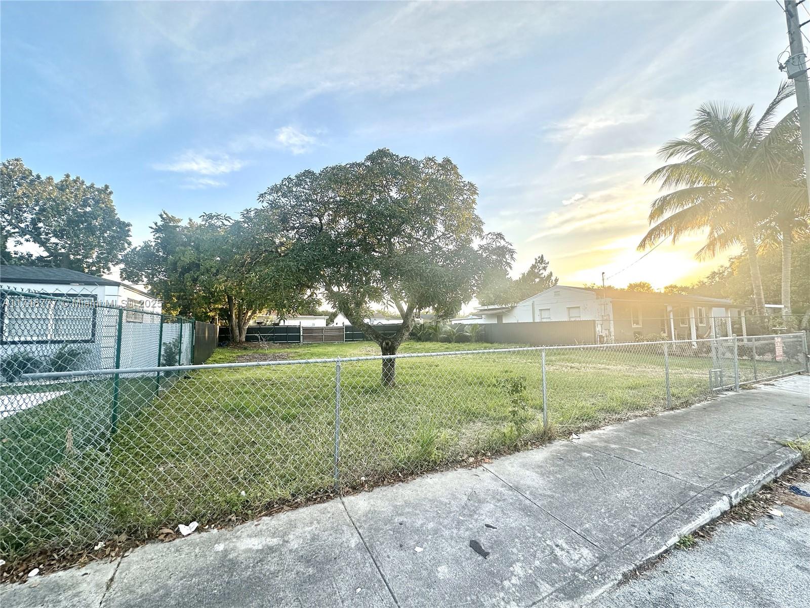 1350 NW 51st Ter