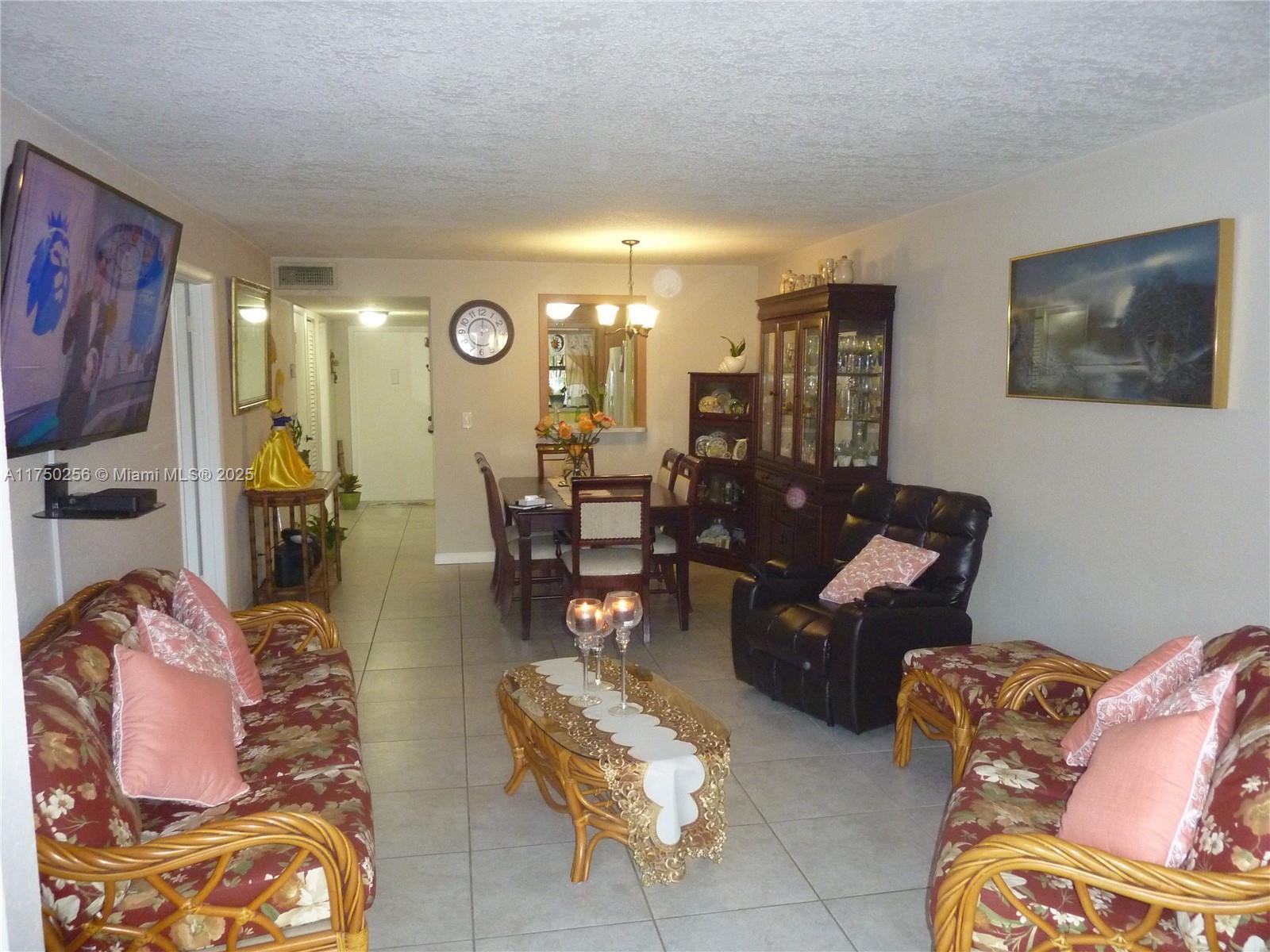 10123 Sunrise Lakes Blvd Unit: 104