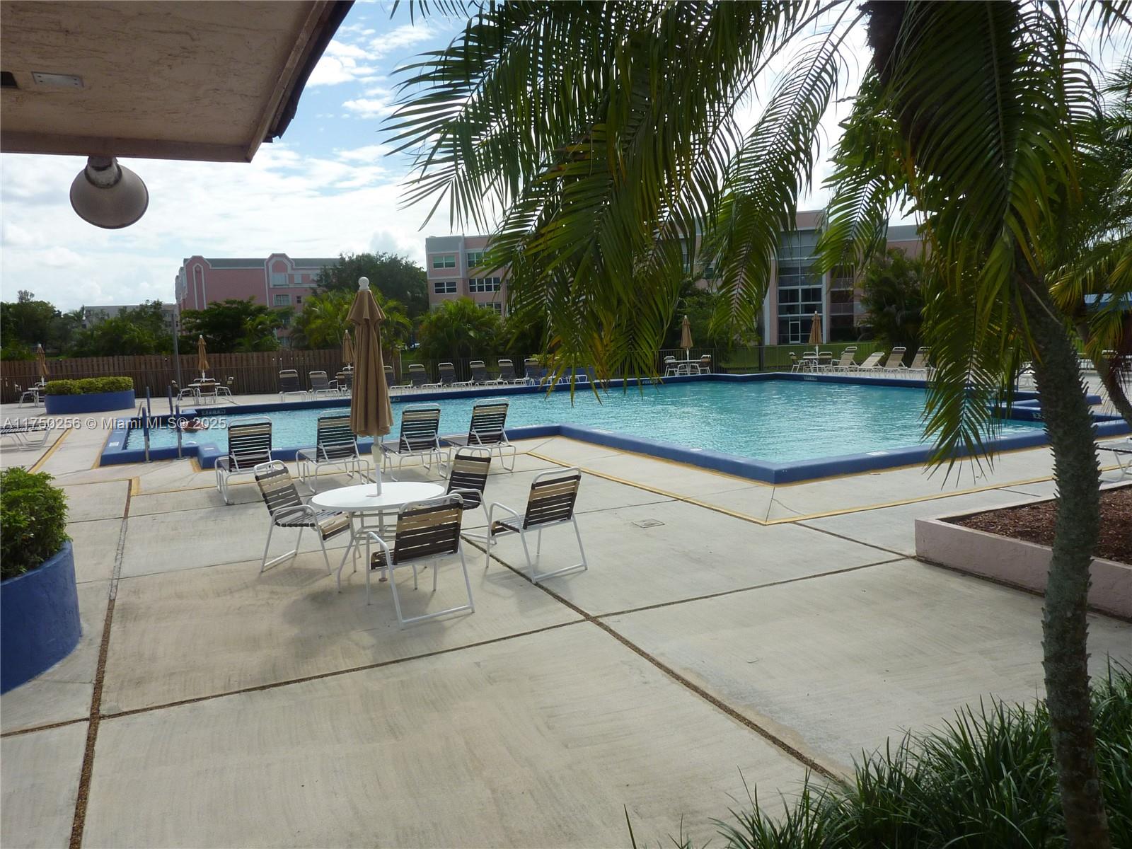 10123 Sunrise Lakes Blvd Unit: 104