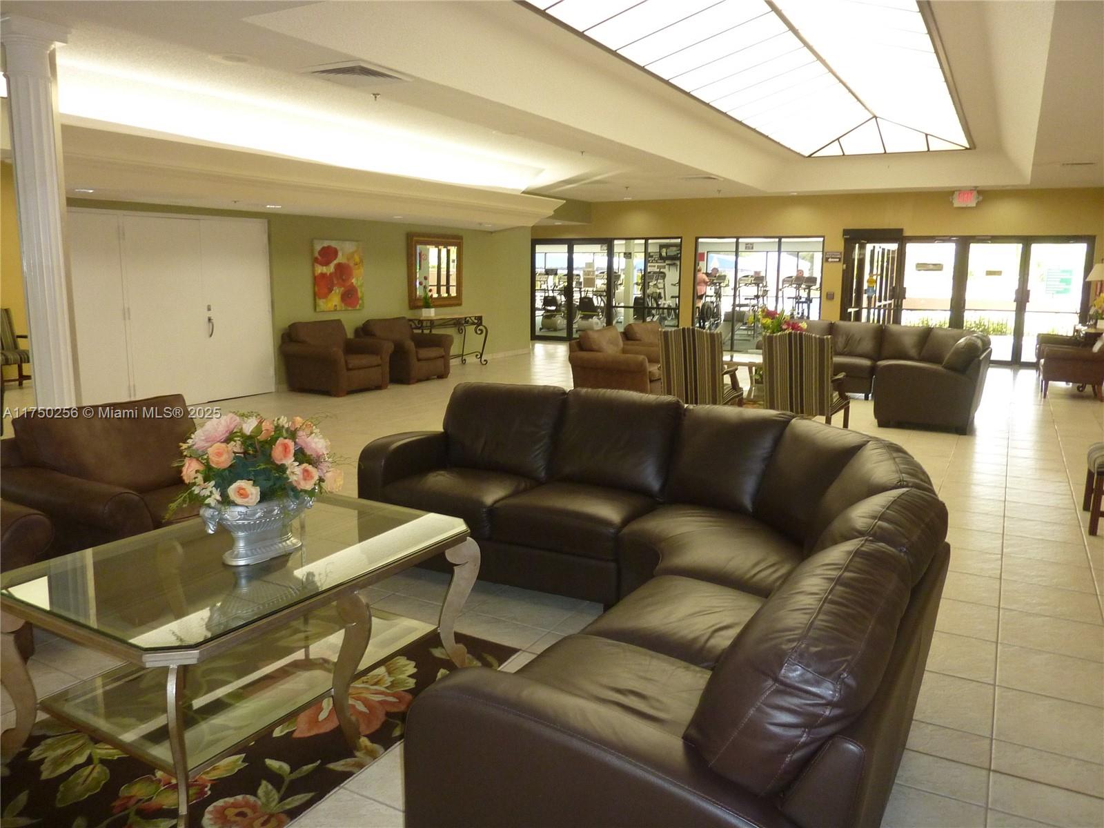 10123 Sunrise Lakes Blvd Unit: 104