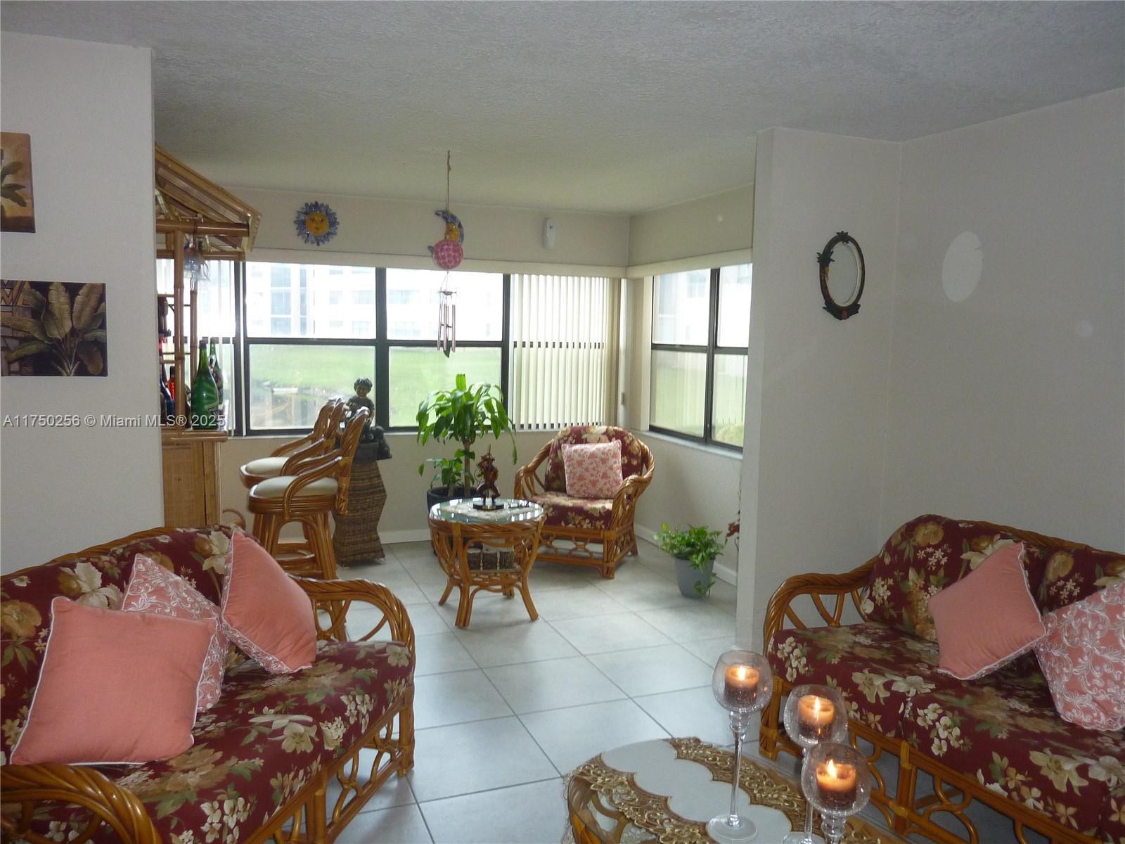 10123 Sunrise Lakes Blvd Unit: 104