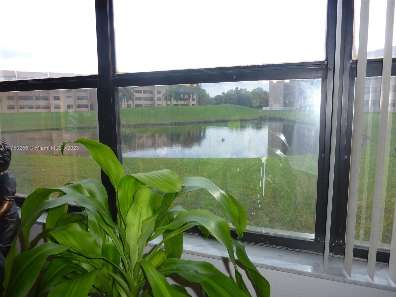 10123 Sunrise Lakes Blvd Unit: 104
