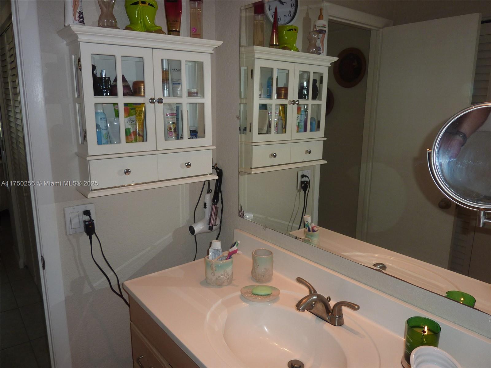 10123 Sunrise Lakes Blvd Unit: 104