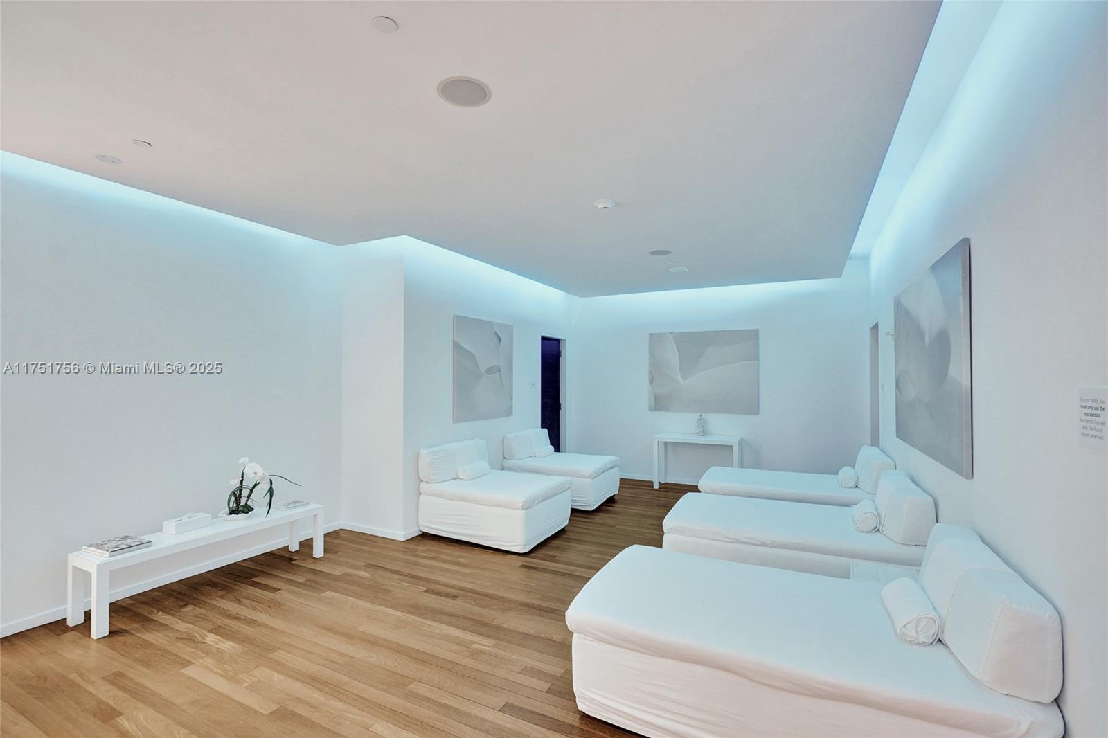 1040 Biscayne Blvd # 3608