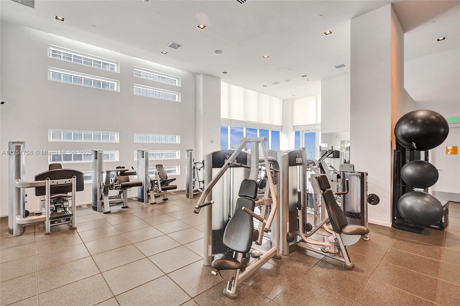 1040 Biscayne Blvd # 3608
