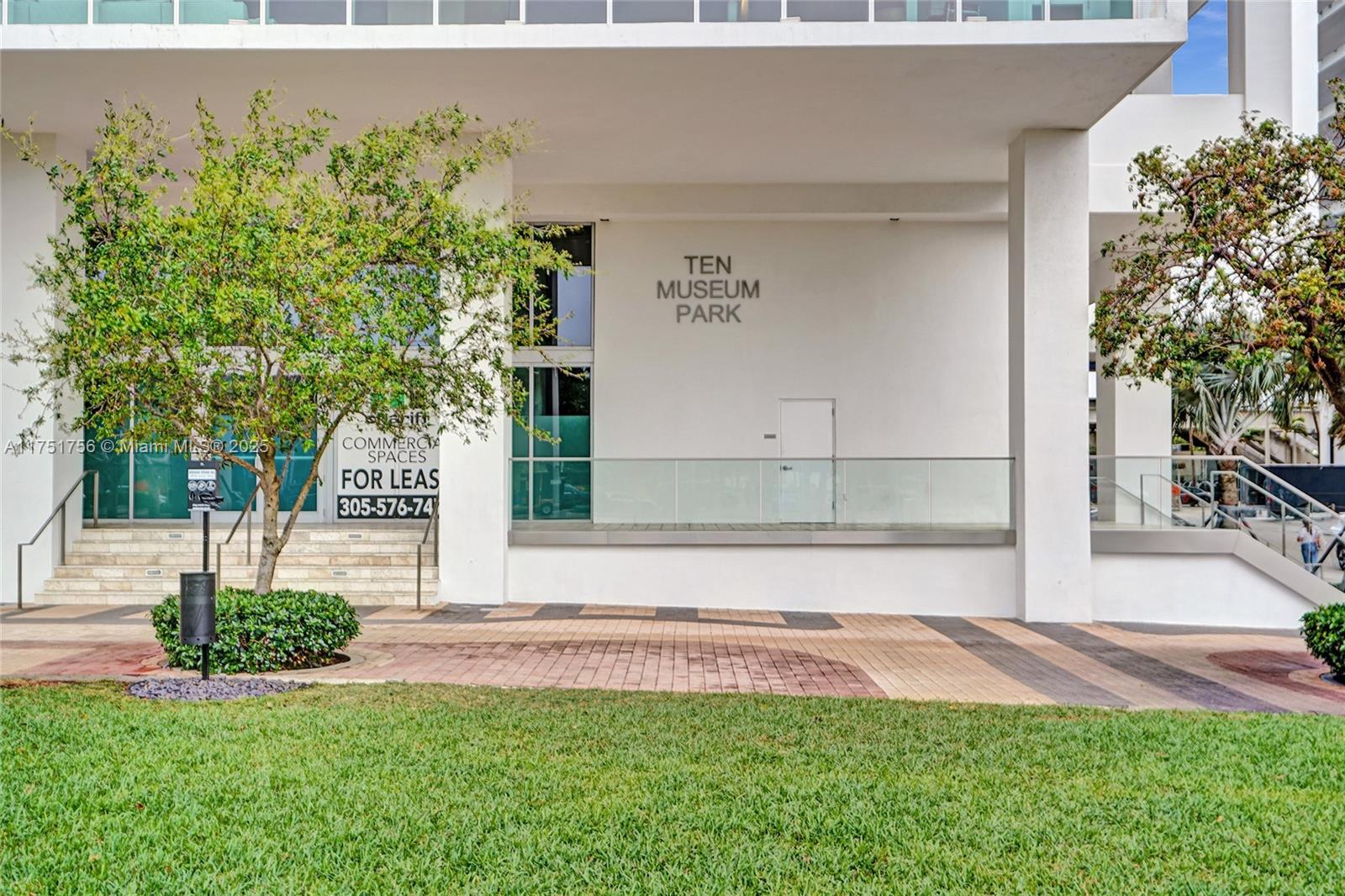 1040 Biscayne Blvd # 3608