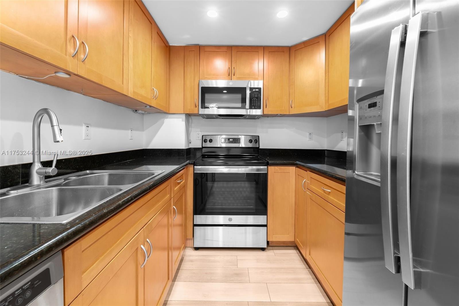 10350 W Bay Harbor Dr # 7D