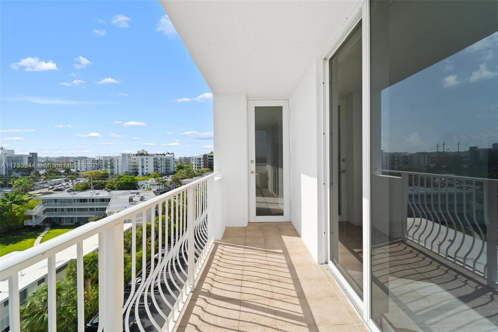 10350 W Bay Harbor Dr # 7D
