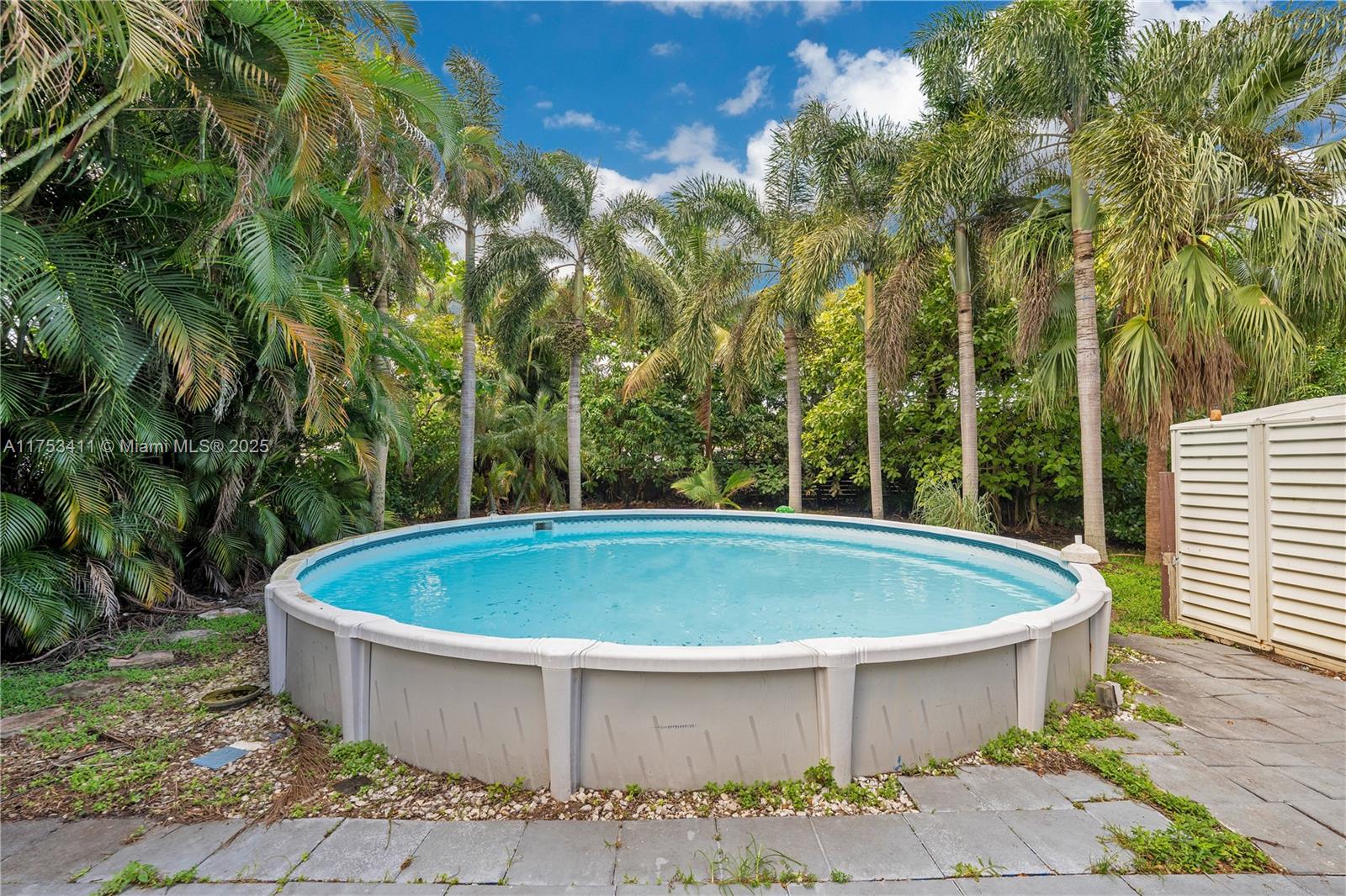 1663 SW 28th Ave