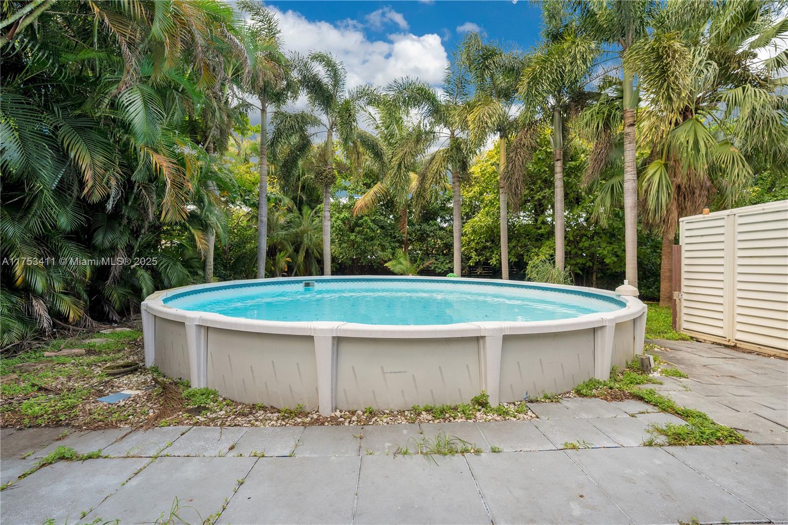 1663 SW 28th Ave