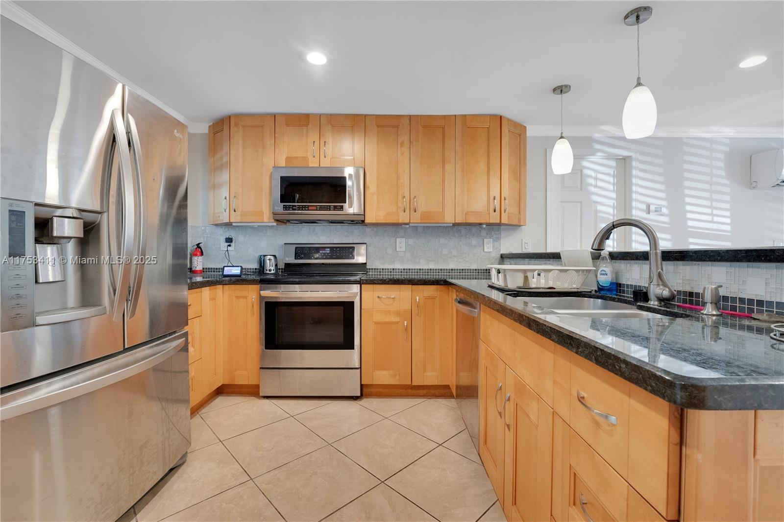 1663 SW 28th Ave