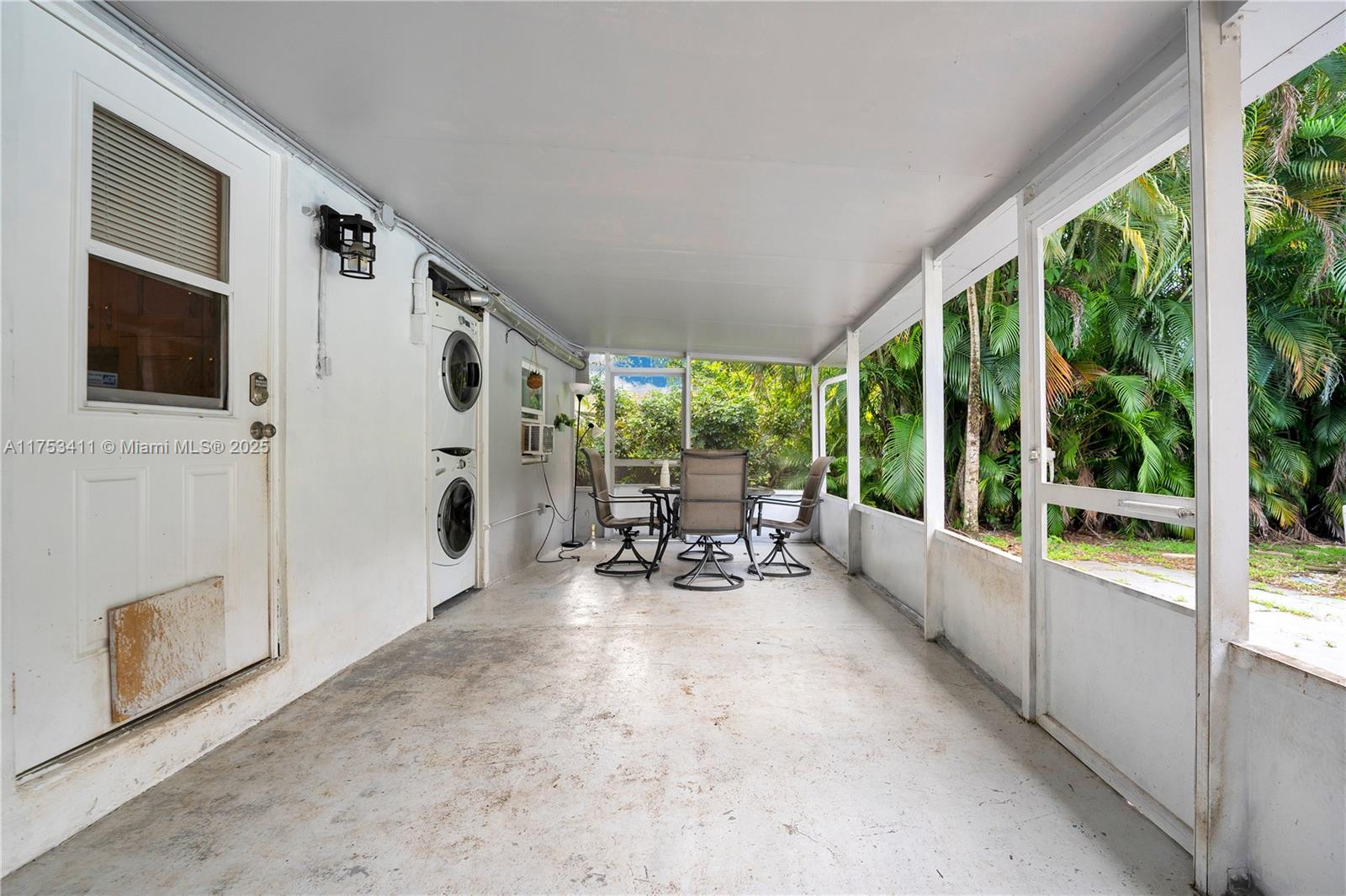 1663 SW 28th Ave