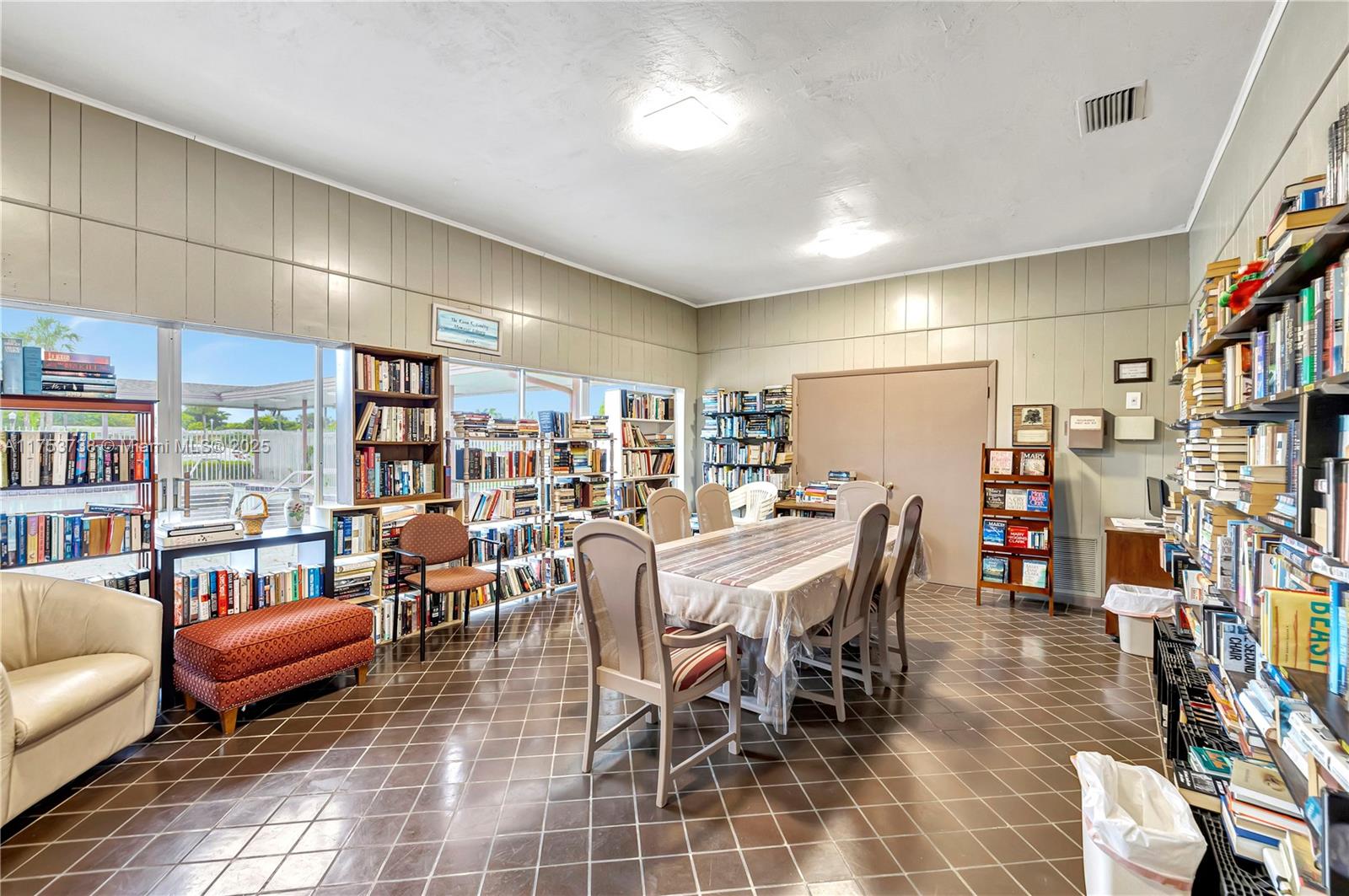 6820 NW 17th Ct