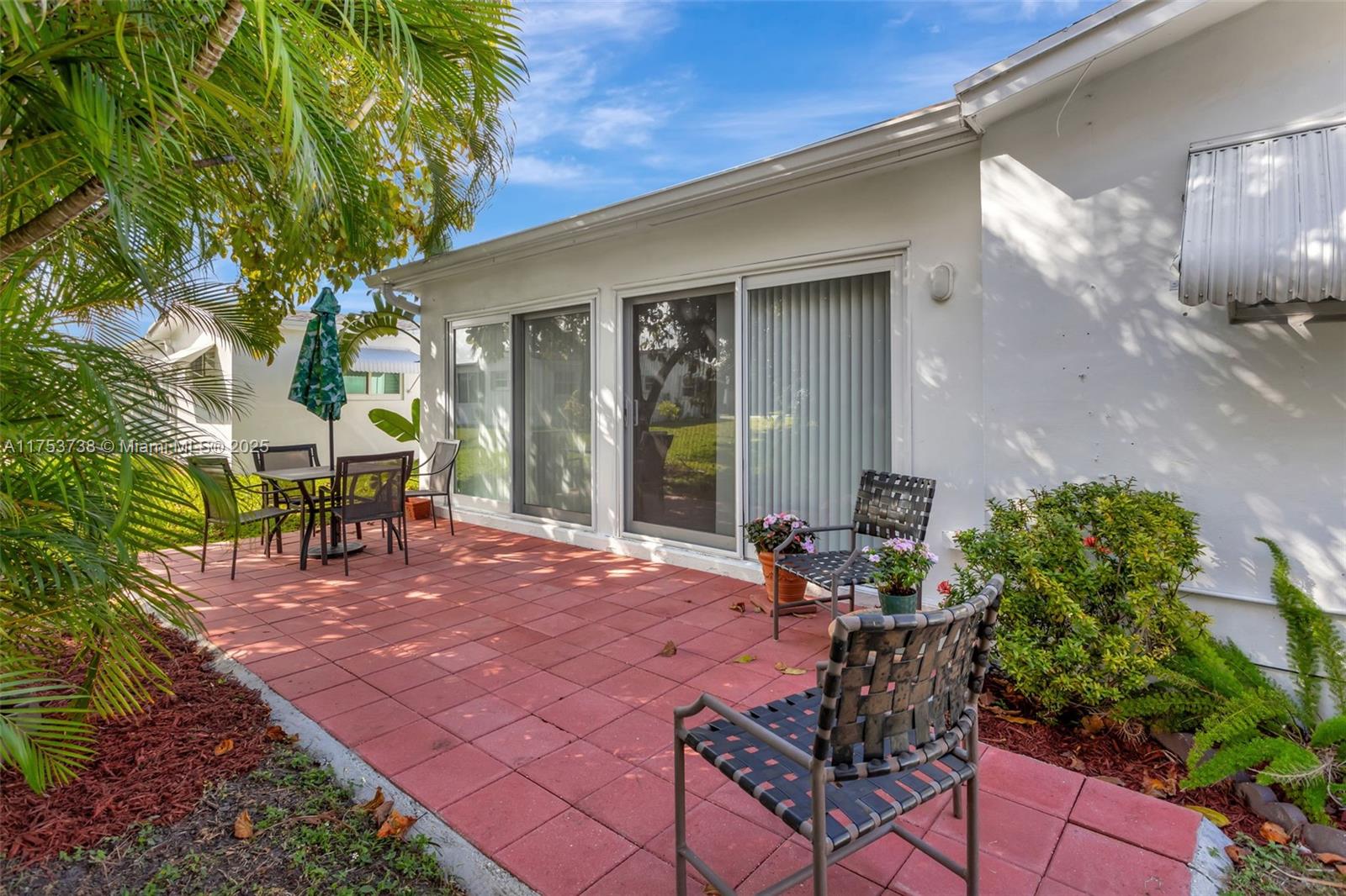 6820 NW 17th Ct