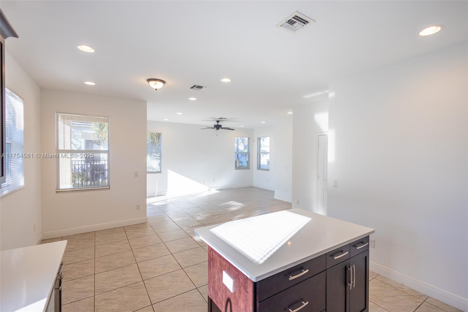 6950 Pines Cir