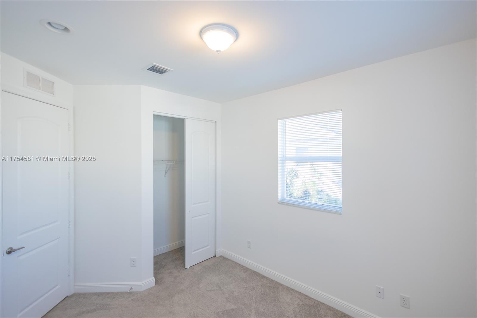 6950 Pines Cir