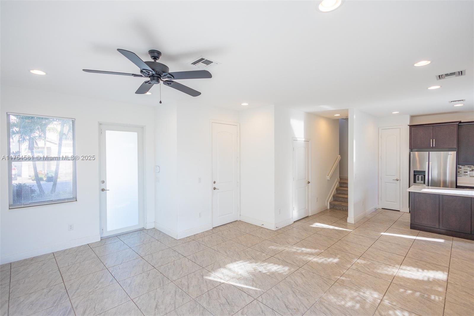6950 Pines Cir