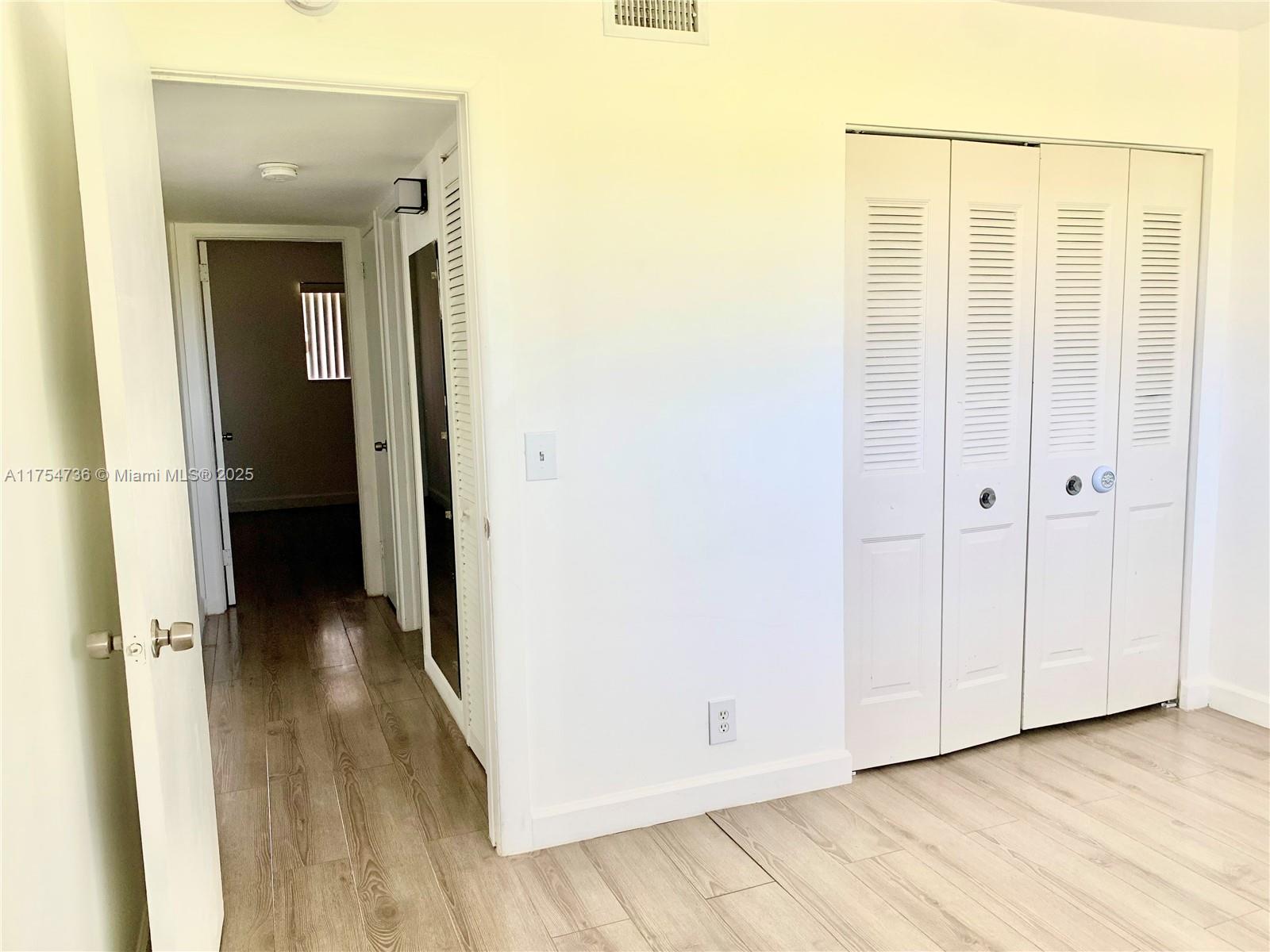 1501 Crescent Cir # C26